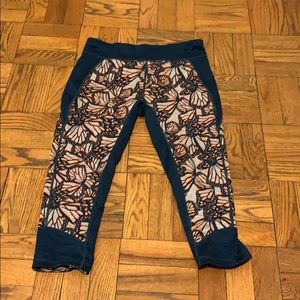 Sweaty Betty reversible Capri legging